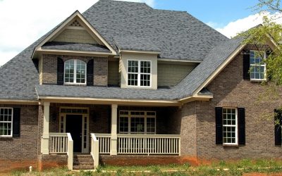 8 Factors to Consider Whether to Repair or Replace a Roof