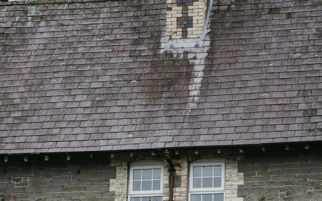 What Are the 9 Red Flags Your Home Has a Damaged Roof?